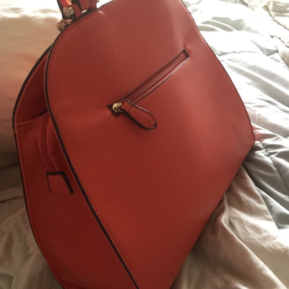 Purse - Picture 2 of 3